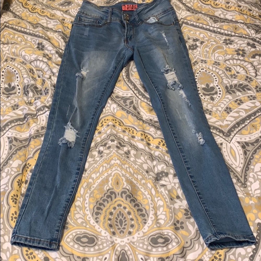 Distressed Skinny Jeans